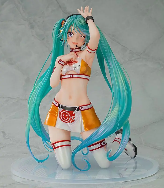 Hatsune Miku GT Project Statuie PVC 1/7 Racing Miku 2010 Ver. Art by Kentaro Yabuki 18 cm poza produsului