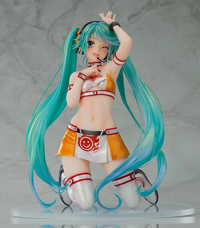 Hatsune Miku GT Project Statuie PVC 1/7 Racing Miku 2010 Ver. Art by Kentaro Yabuki 18 cm poza produsului