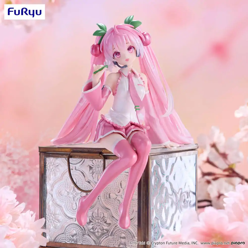 Statuie PVC opritor de tăiței Hatsune Miku Sakura Miku 2024 Pearl Color Ver. 15 cm poza produsului