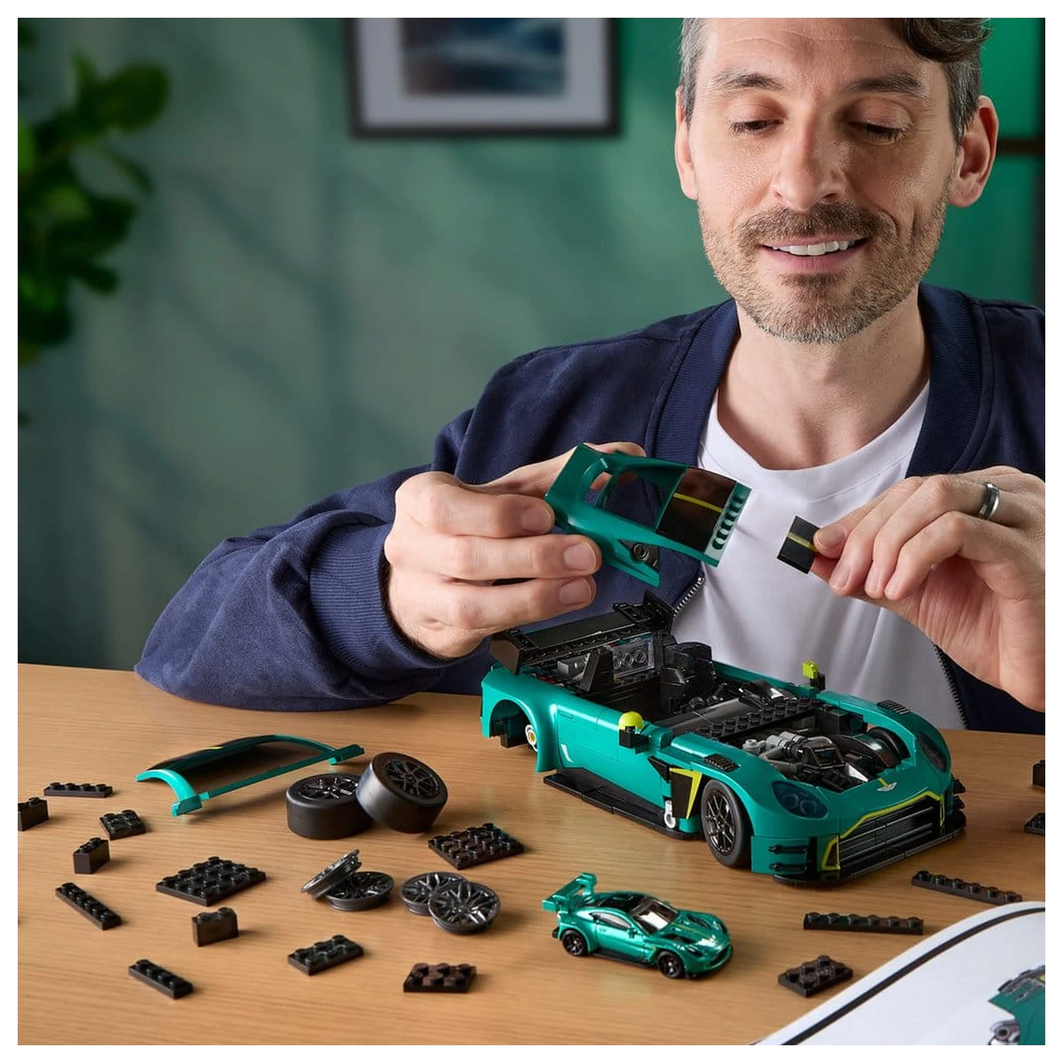 Hot Wheels Elite Mattel Brick Shop Set de construcție 1/16 '24 Aston Martin Vantage GT3 poza produsului