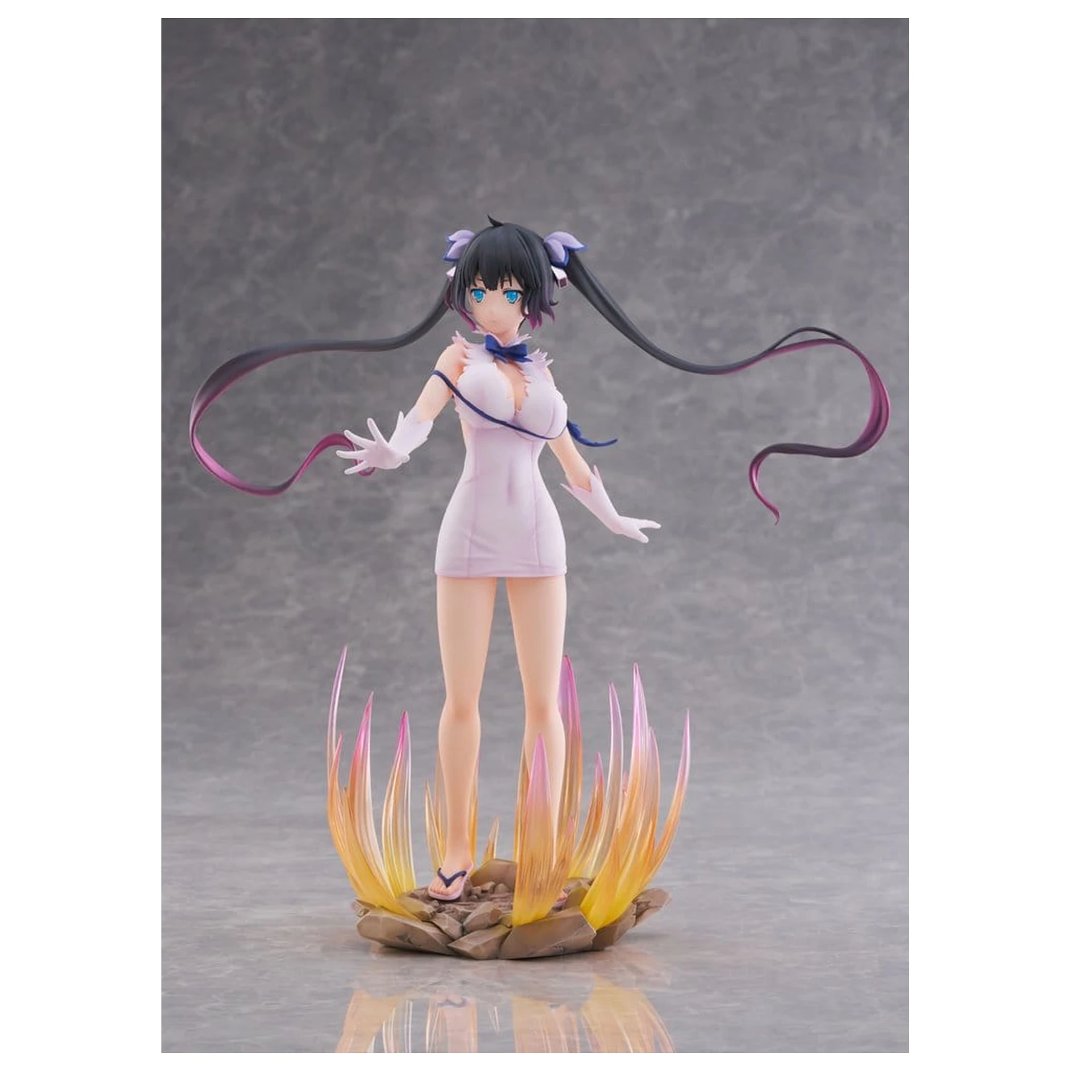 Is It Wrong to Try to Pick Up Girls in a Dungeon? V Figurina din PVC la scară 1/7 Hestia Divinity Unleashed Ver. 24 cm poza produsului