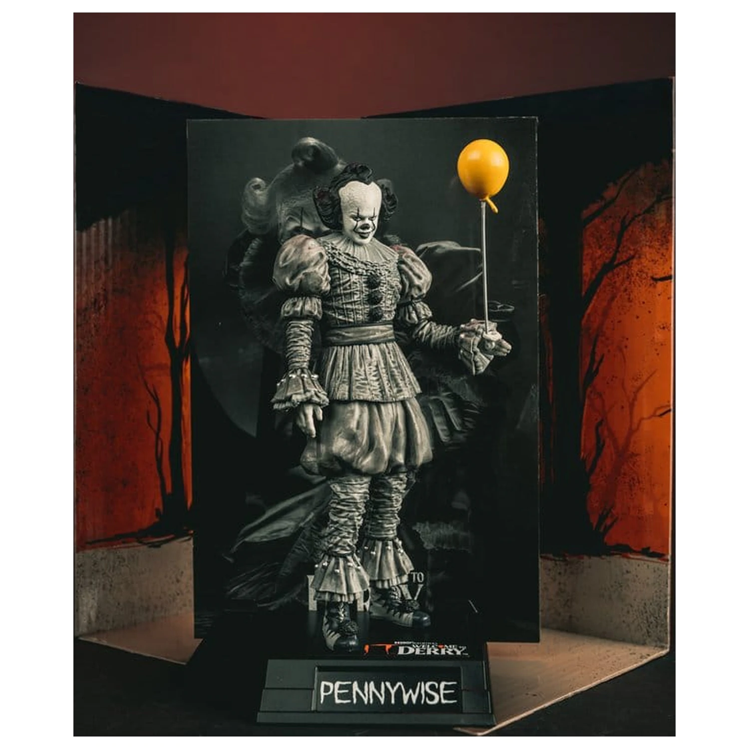 It Welcome to Derry Movie Maniacs Figura Pennywise (Black & White) 16 cm poza produsului