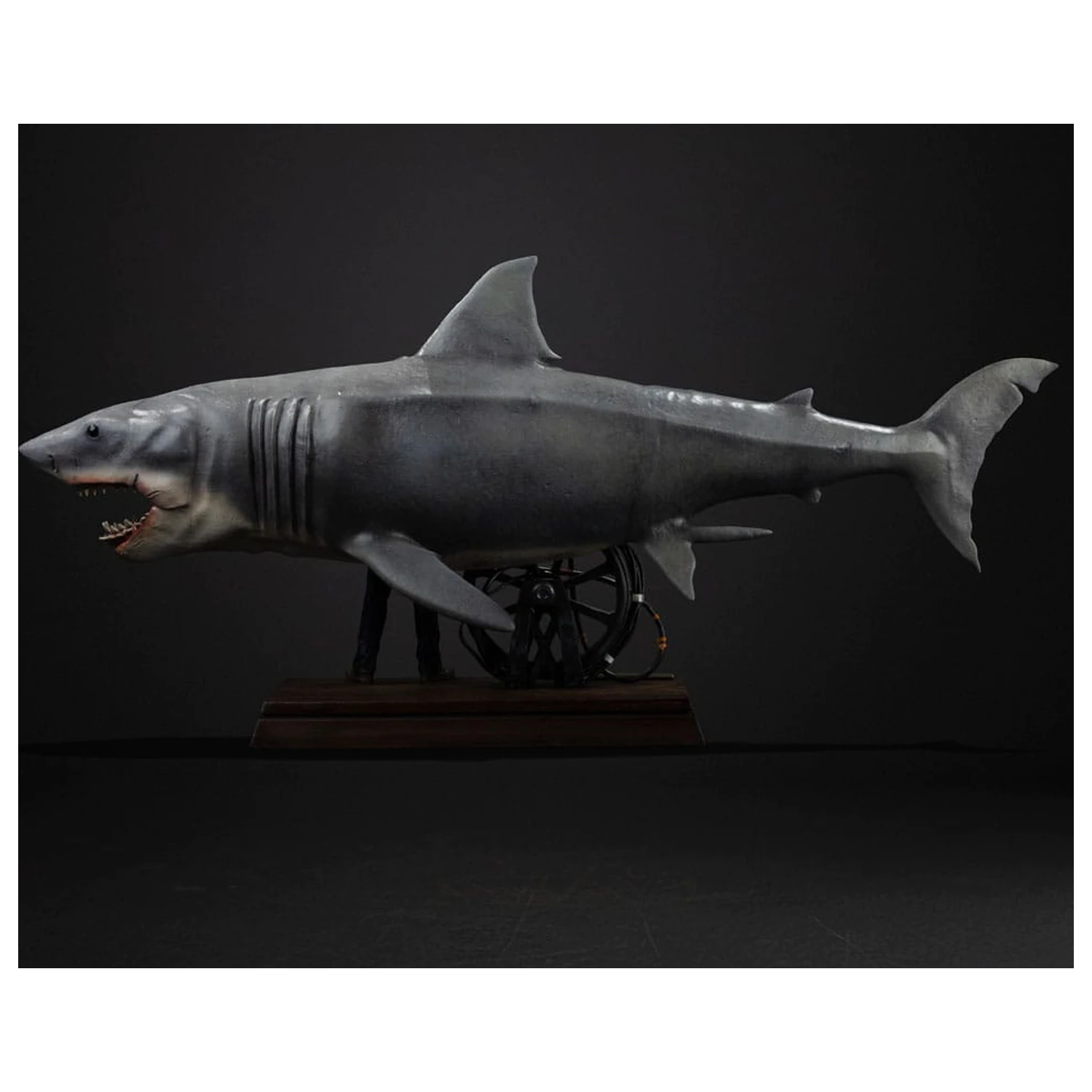 Jaws Deluxe Art Scale Statuie 1/10 Steven Spielberg Jaws 50th anniversary 27 cm poza produsului