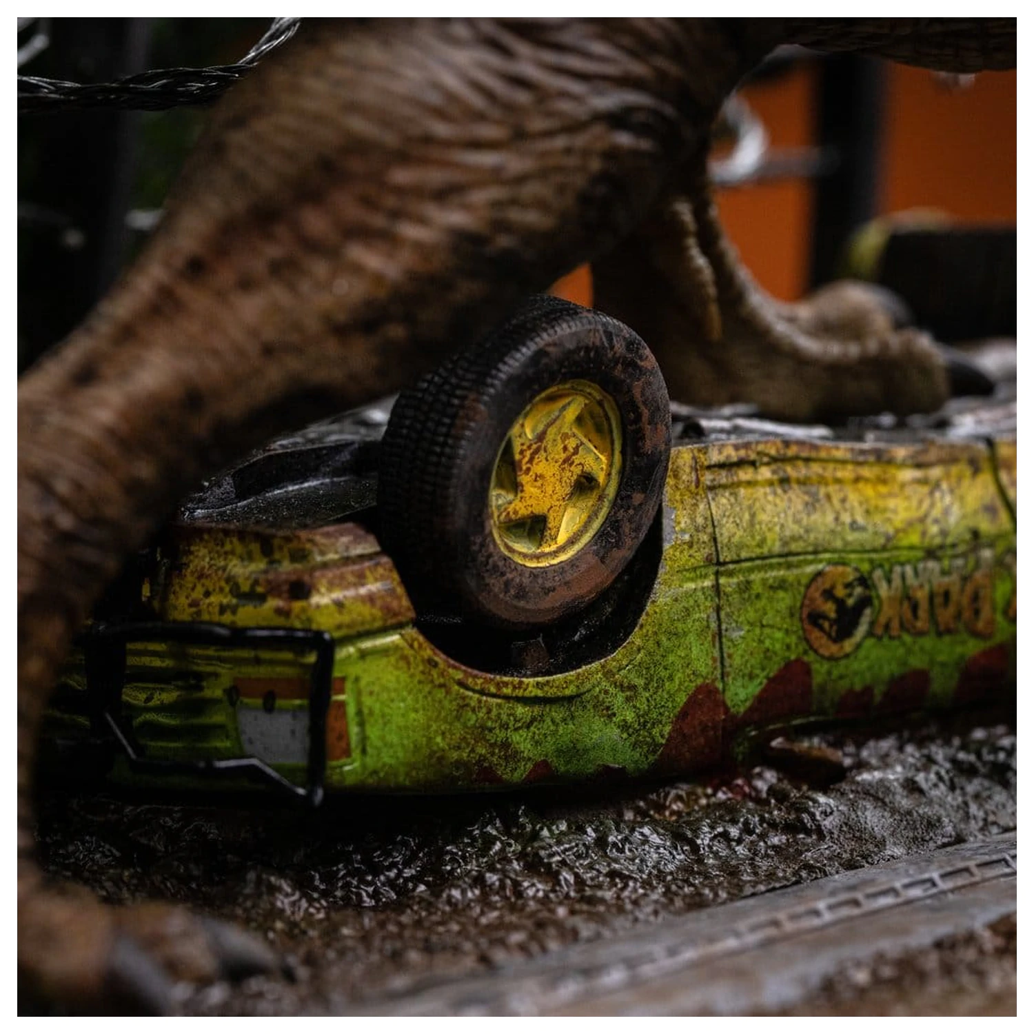 Jurassic Park Icons Statuie T-Rex Breakout Set A 17 cm poza produsului