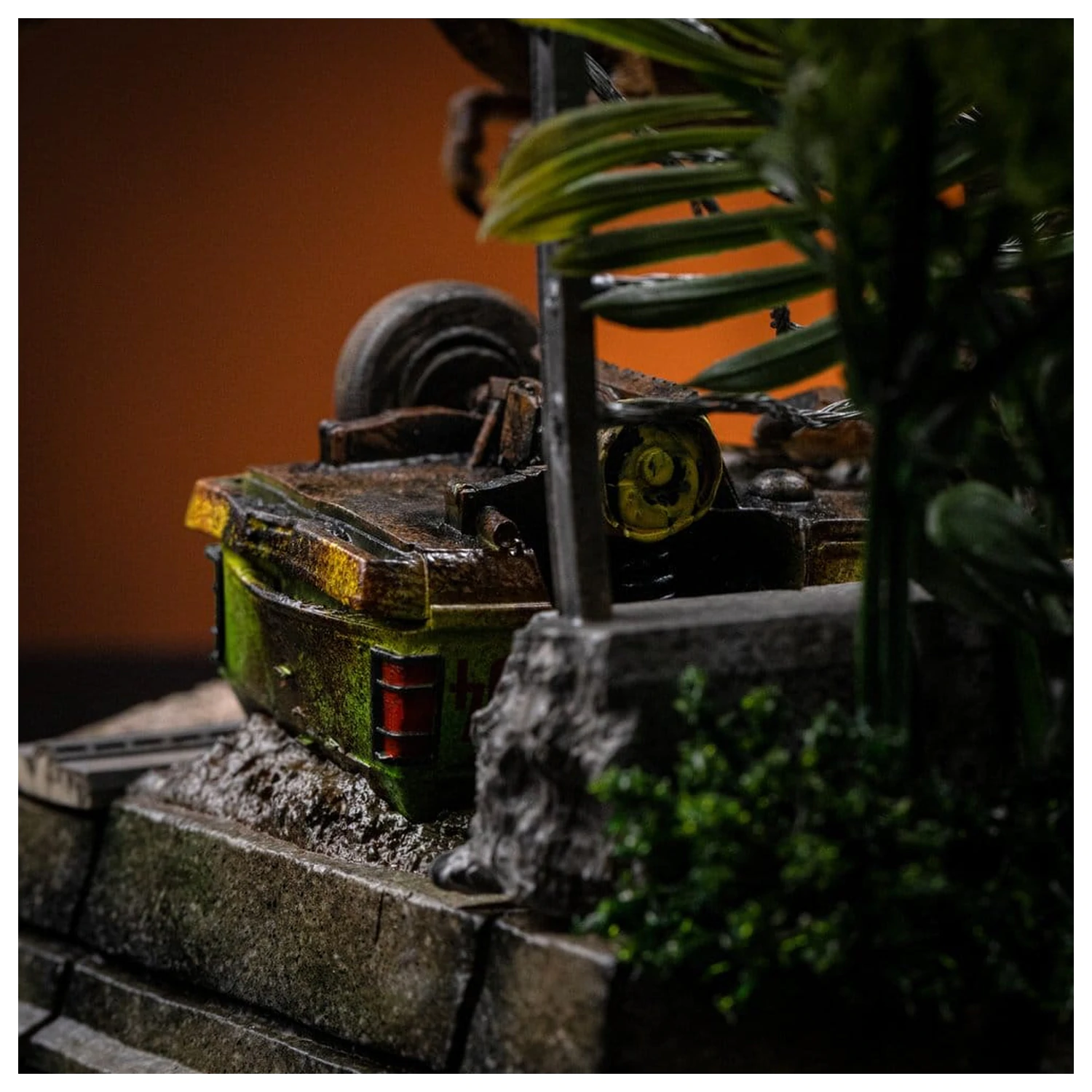 Jurassic Park Icons Statuie T-Rex Breakout Set A 17 cm poza produsului