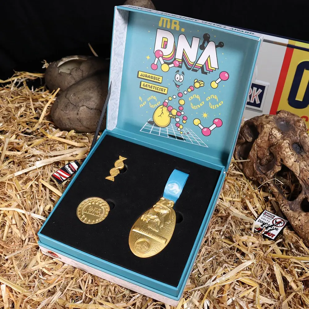 Cutie Premium cu Replici Jurassic Park Genetics Division poza produsului