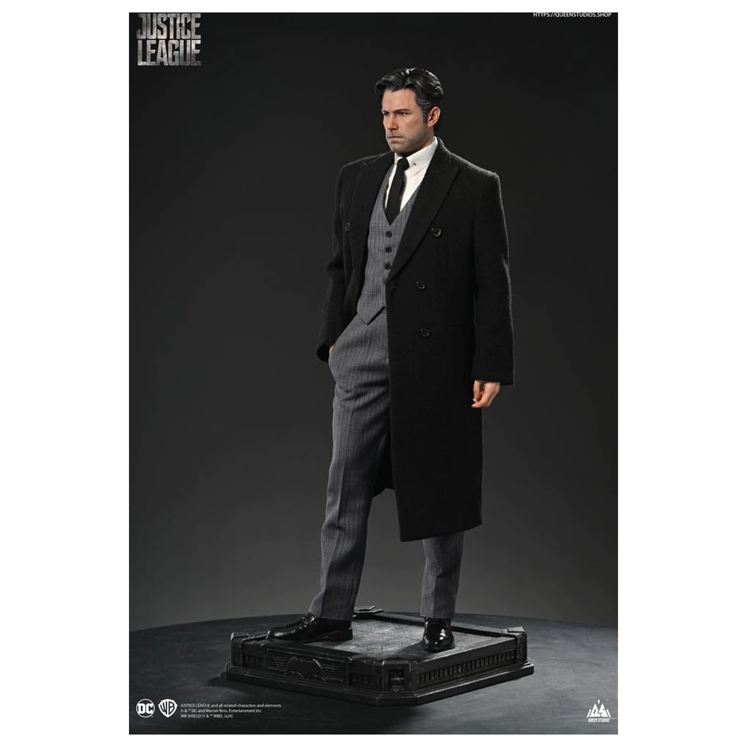 Statuie Justice League 1/4 Bruce Wayne (Ben Affleck) 51 cm poza produsului