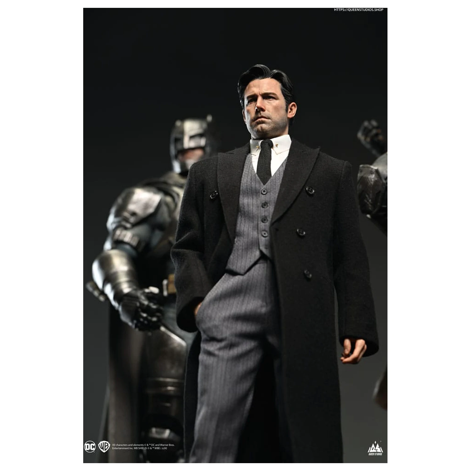 Statuie Justice League 1/4 Bruce Wayne (Ben Affleck) 51 cm poza produsului