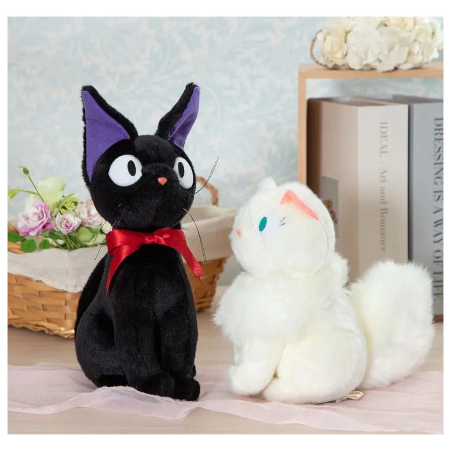 Kiki's Delivery Service Figurina de pluș Jiji Șezând M 32 cm poza produsului