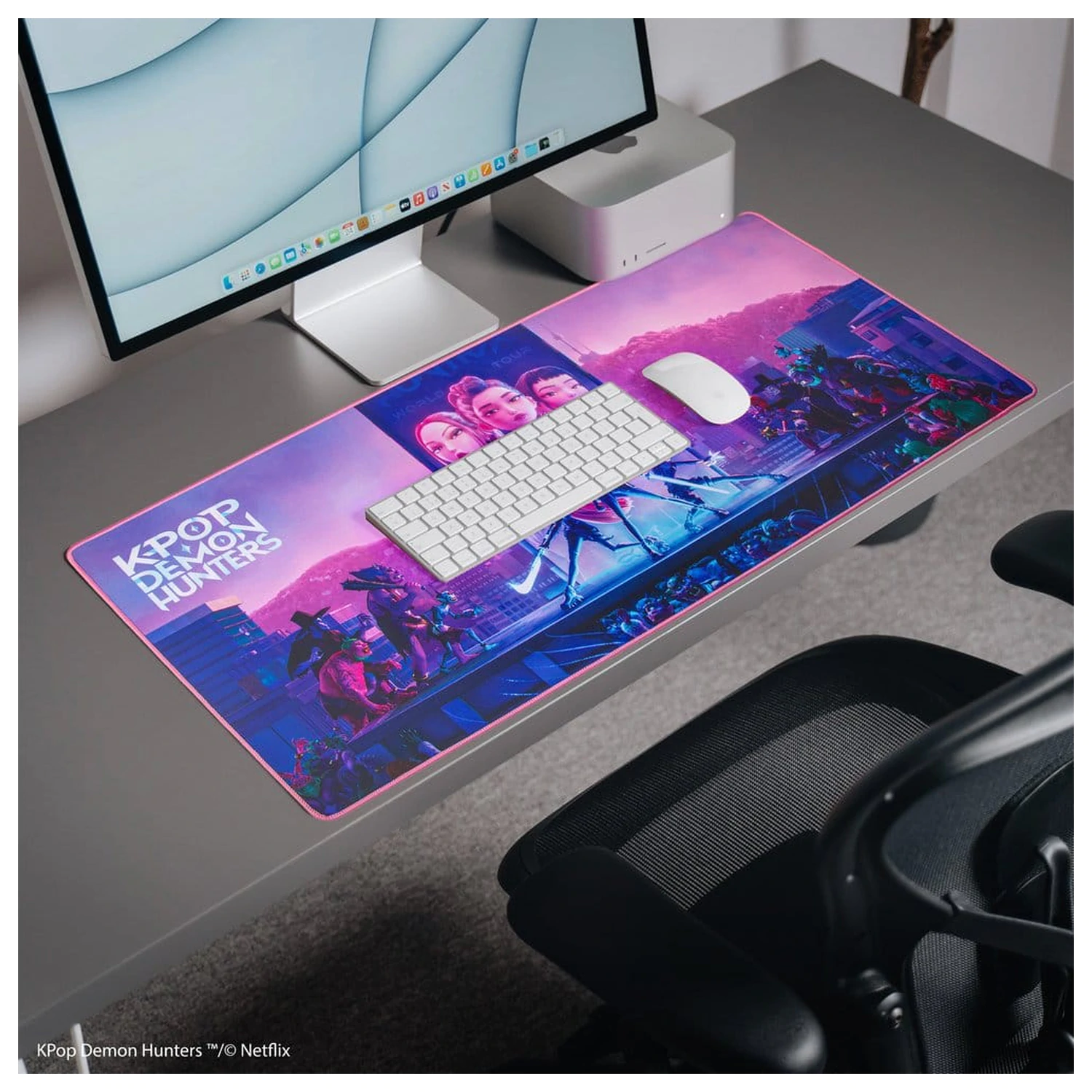 KPop Demon Hunters Covoras pentru birou Takedown XL poza produsului