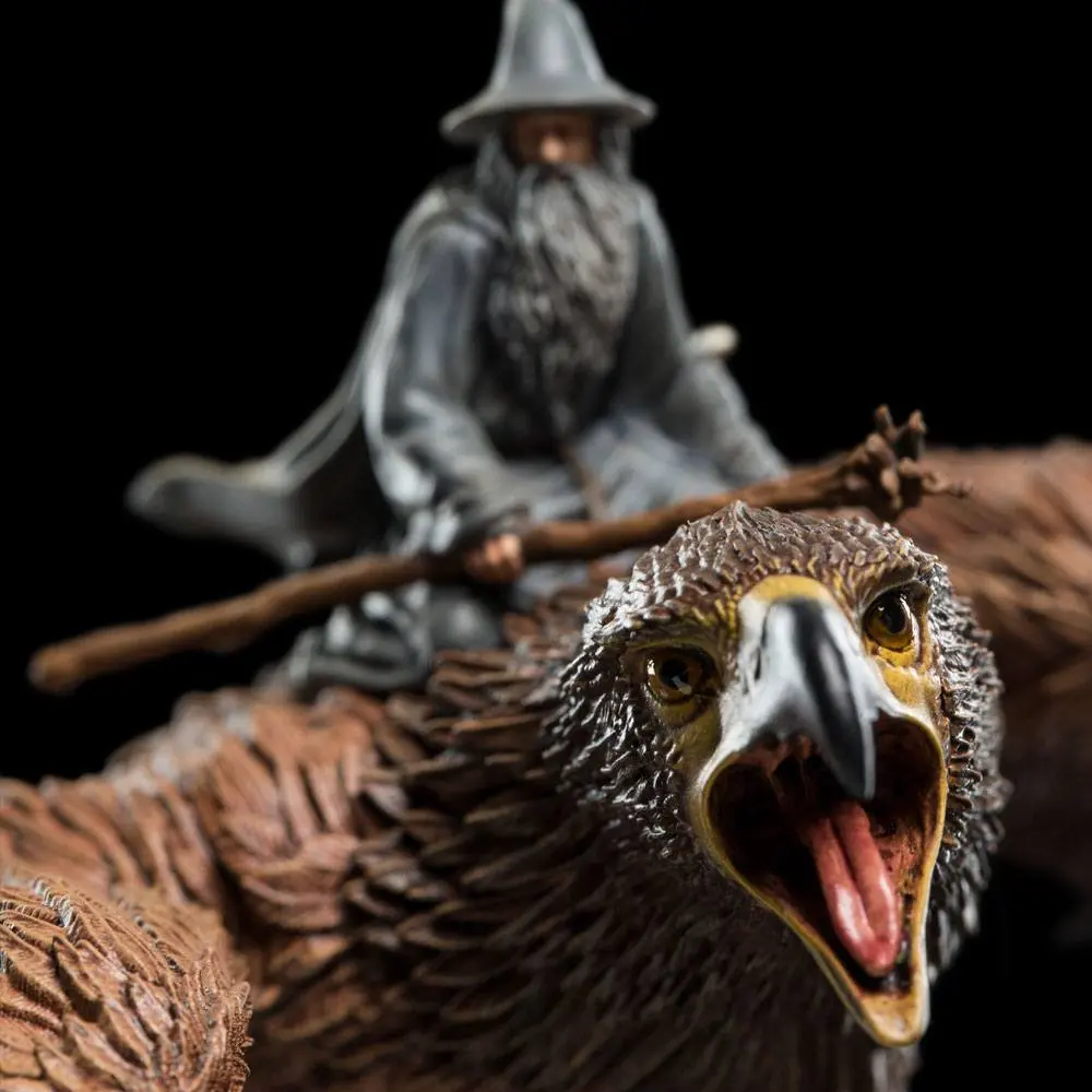 Statuie Lord of the Rings Gandalf on Gwaihir 15 cm poza produsului
