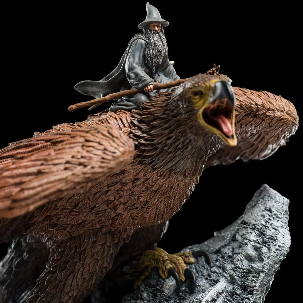 Statuie Lord of the Rings Gandalf on Gwaihir 15 cm poza produsului