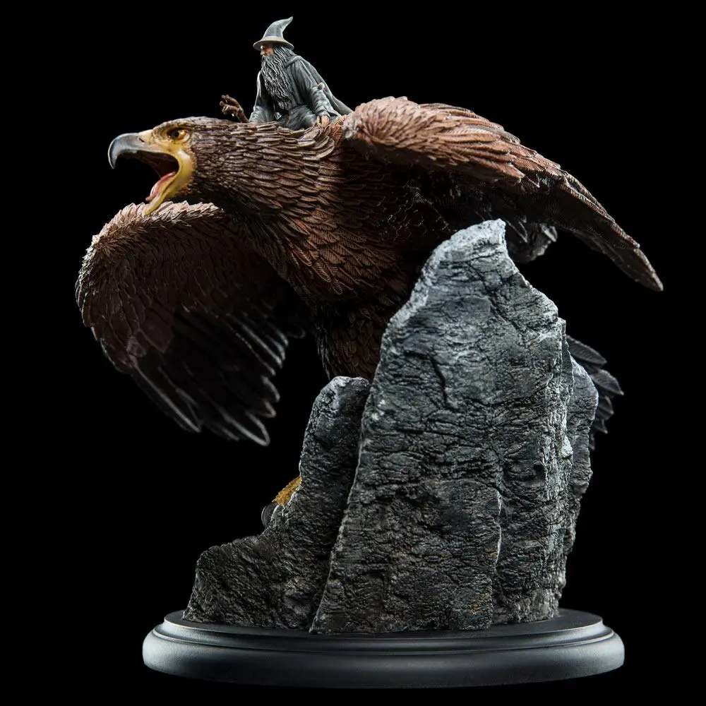 Statuie Lord of the Rings Gandalf on Gwaihir 15 cm poza produsului