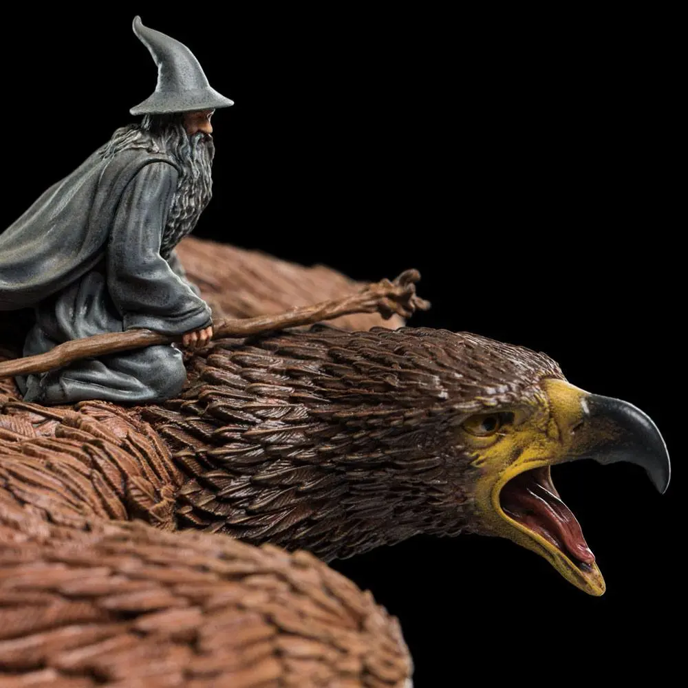 Statuie Lord of the Rings Gandalf on Gwaihir 15 cm poza produsului