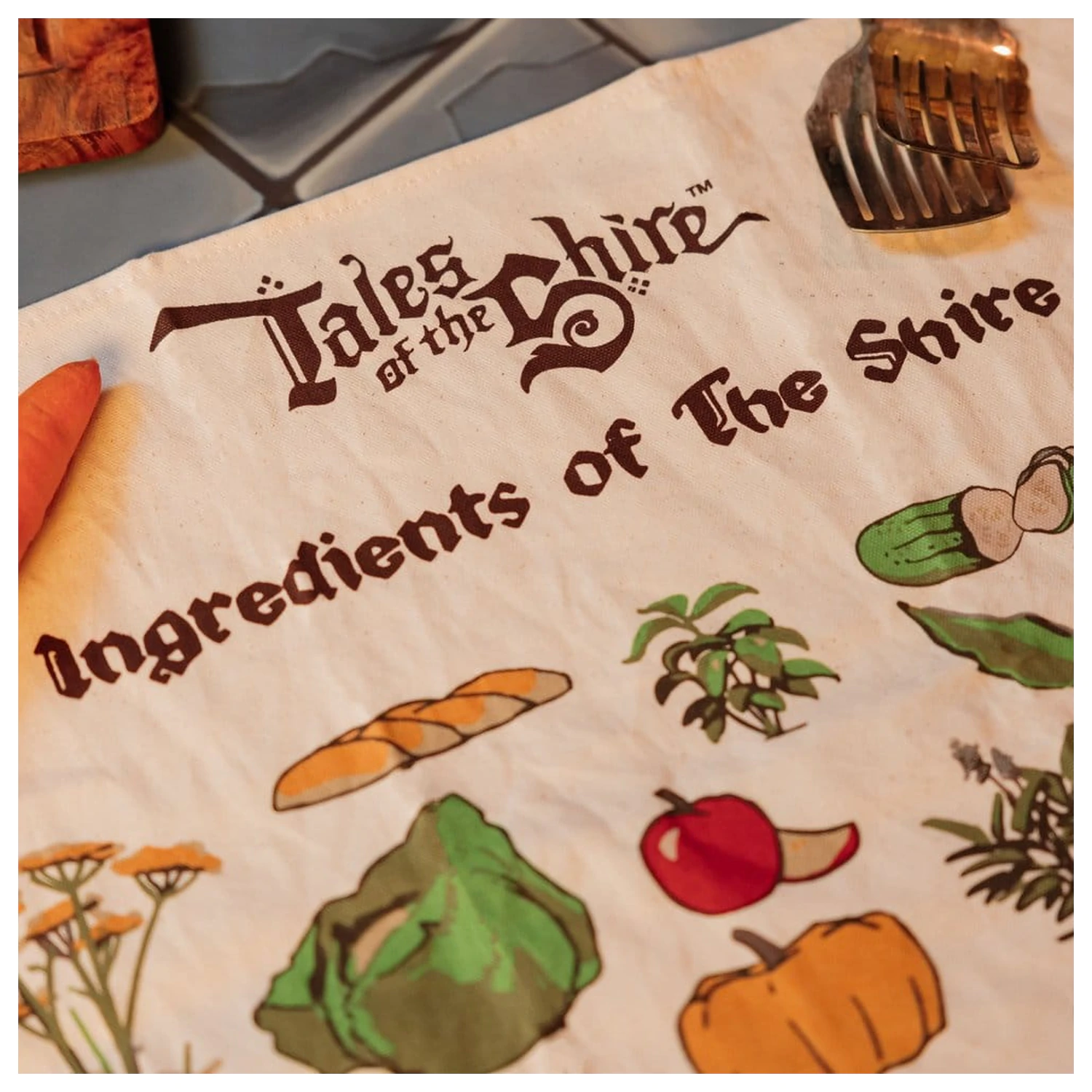 Lord of the Rings prosop de bucatarie Ingredients of The Shire (Tales of the Shire (2025)) 69 cm poza produsului