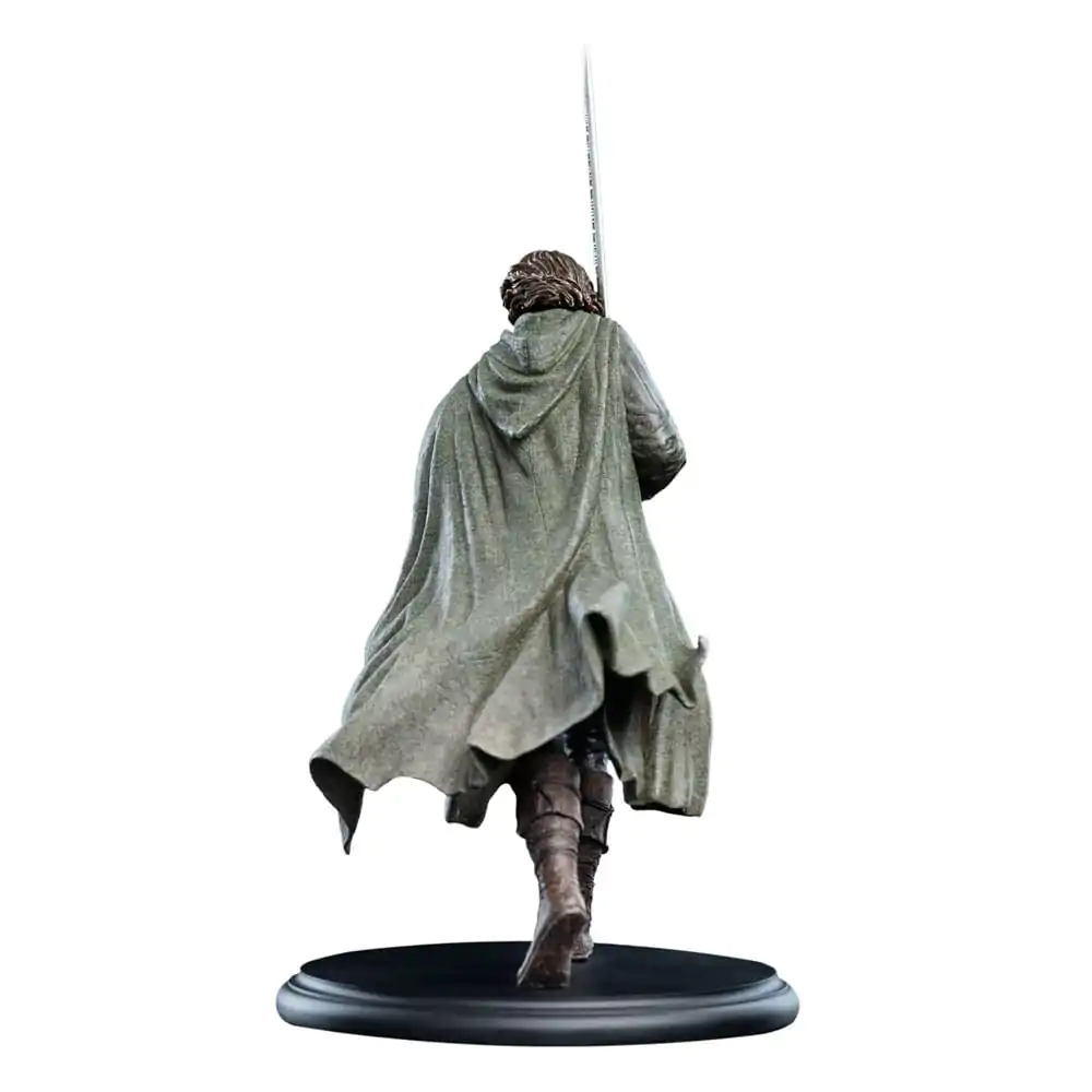 Lord of the Rings Statuie Mini Aragorn 20 cm poza produsului