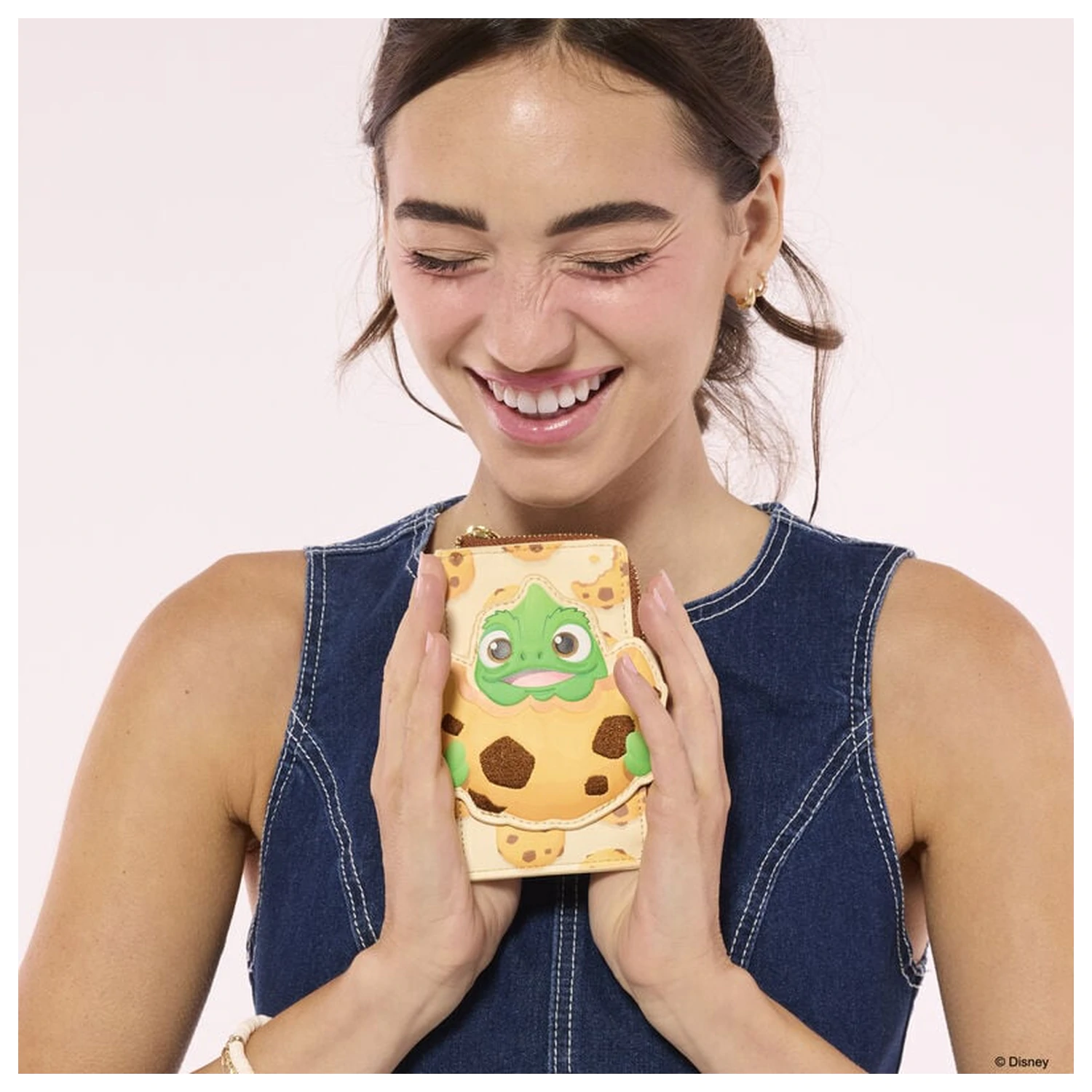Loungefly Disney Tangled Rapunzel Pascal suport de card poza produsului
