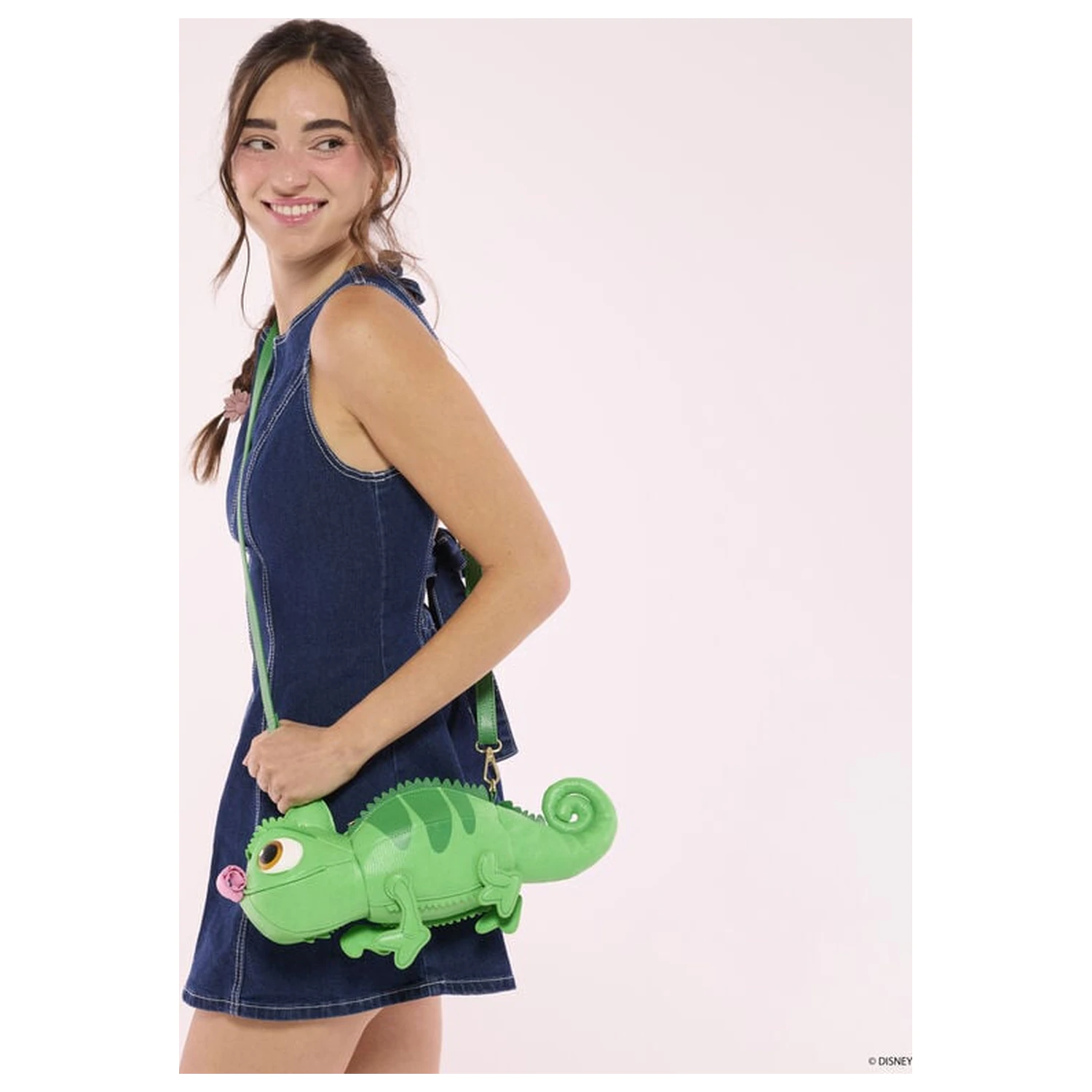 Loungefly Disney Tangled Rapunzel Pascal geanta de umar poza produsului