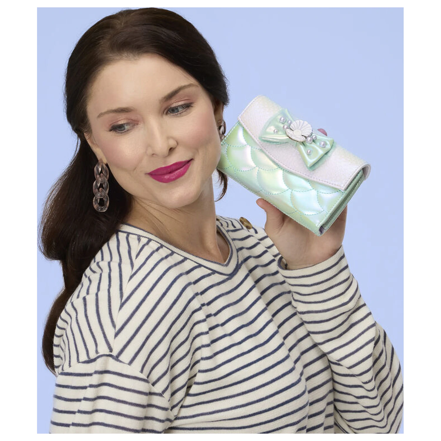 Loungefly Disney The Little Mermaid Iridescent Pearl portofel cu clapetă poza produsului