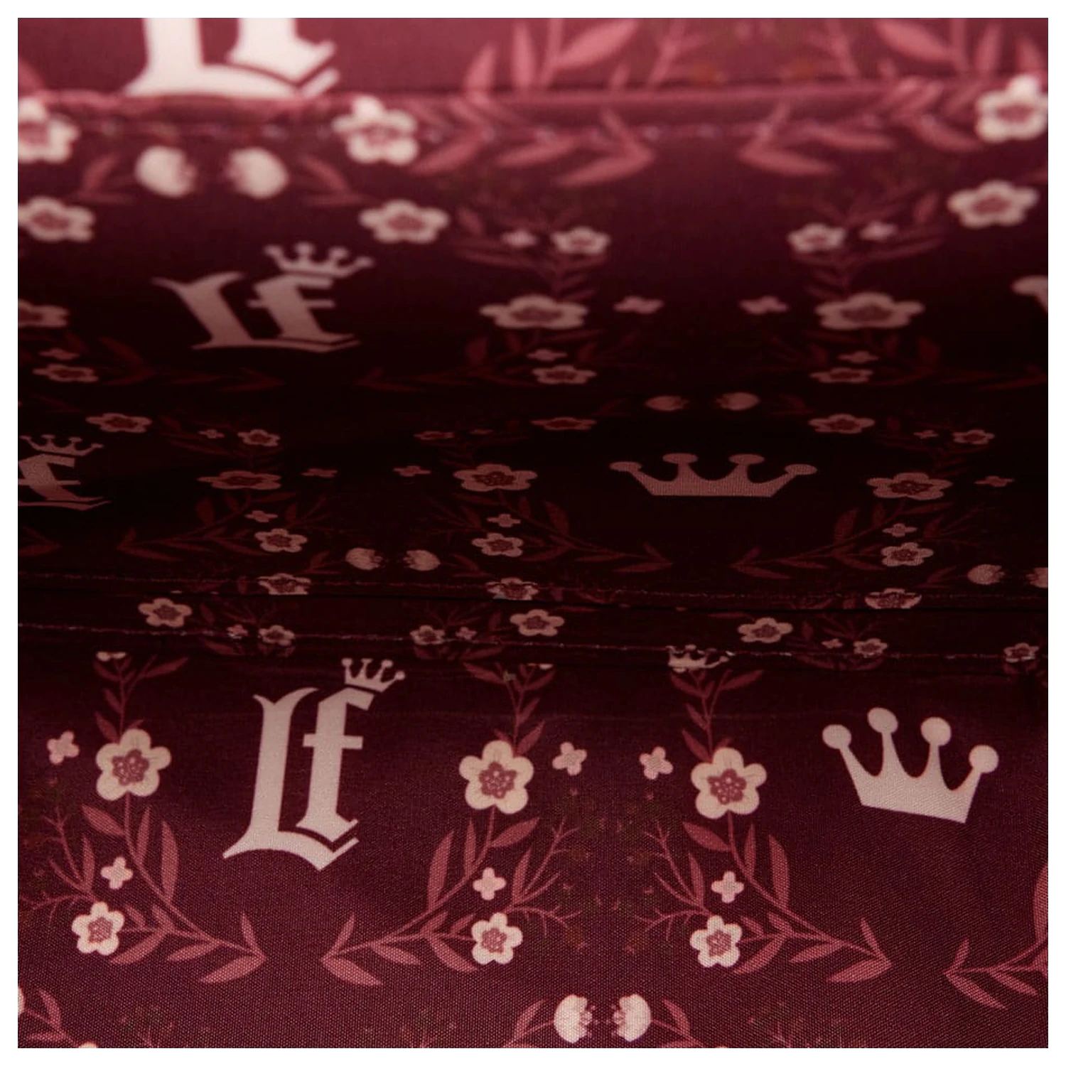 Loungefly Crossbody Bag Inghetata si motive florale rosii poza produsului