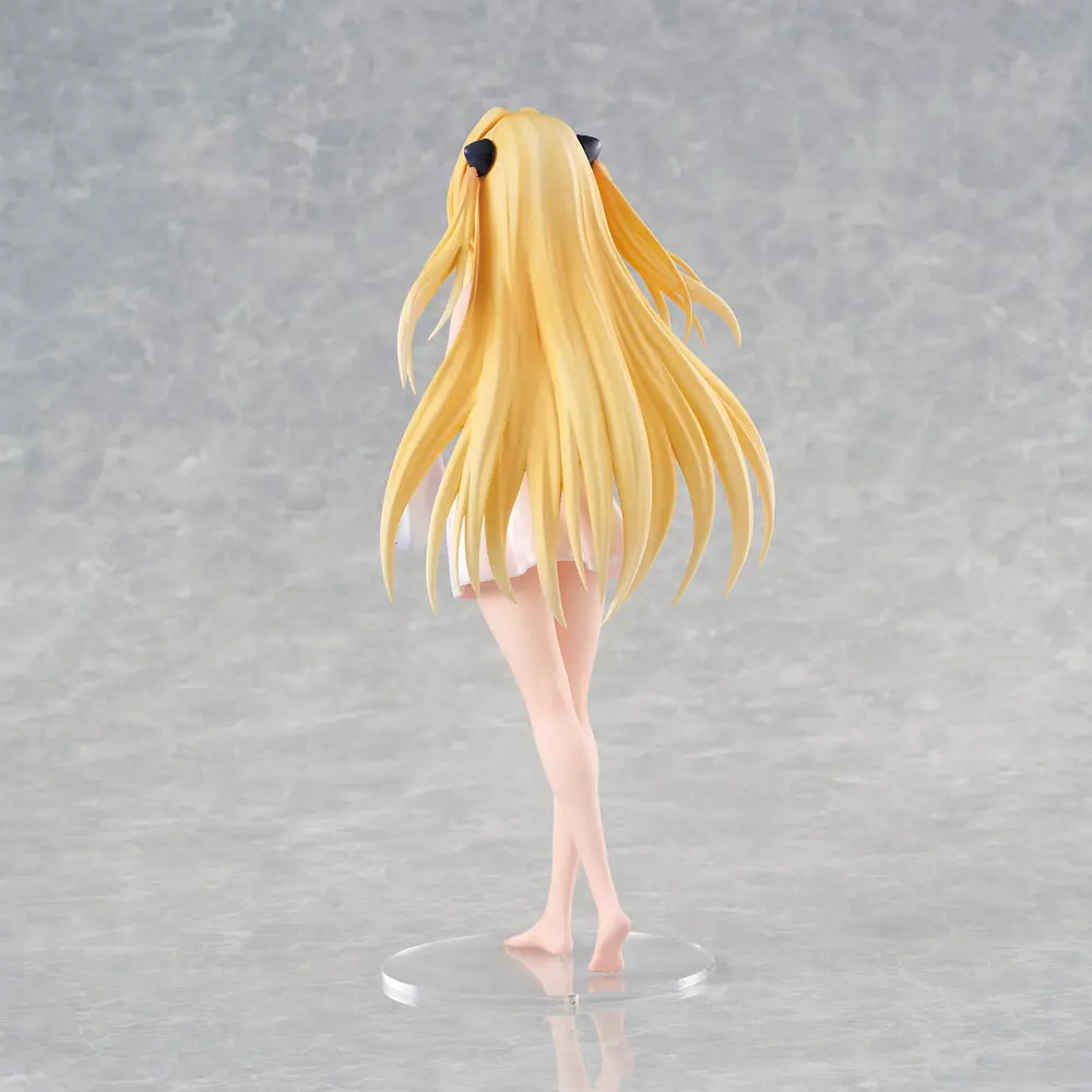 Love Trouble PVC 1/6 Statuie Golden Darkness (Yami) 26 cm poza produsului