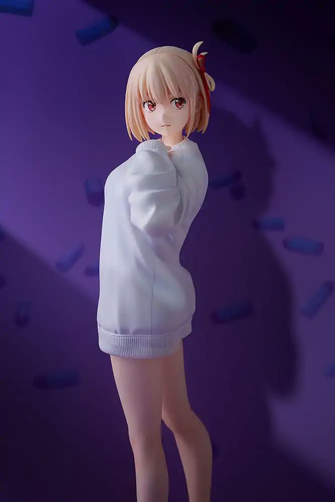 Lycoris Recoil Statuie PVC 1/7 Chisato Nishikigi: Oversized Sweatshirt Ver. 25 cm poza produsului