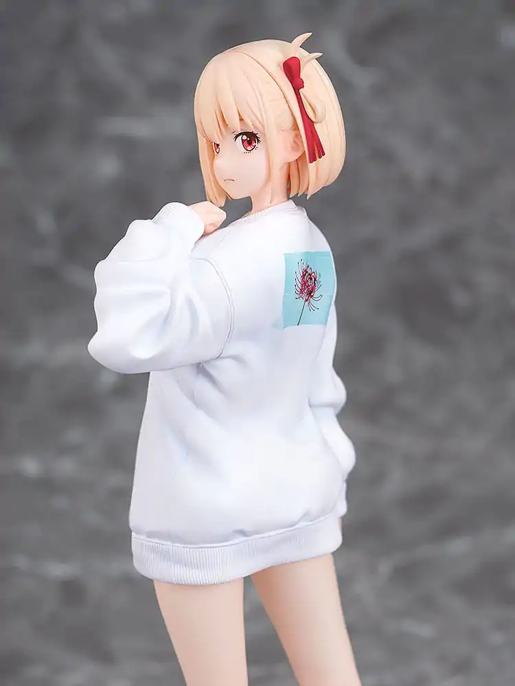 Lycoris Recoil Statuie PVC 1/7 Chisato Nishikigi: Oversized Sweatshirt Ver. 25 cm poza produsului