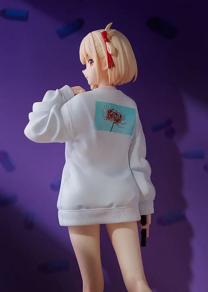 Lycoris Recoil Statuie PVC 1/7 Chisato Nishikigi: Oversized Sweatshirt Ver. 25 cm poza produsului