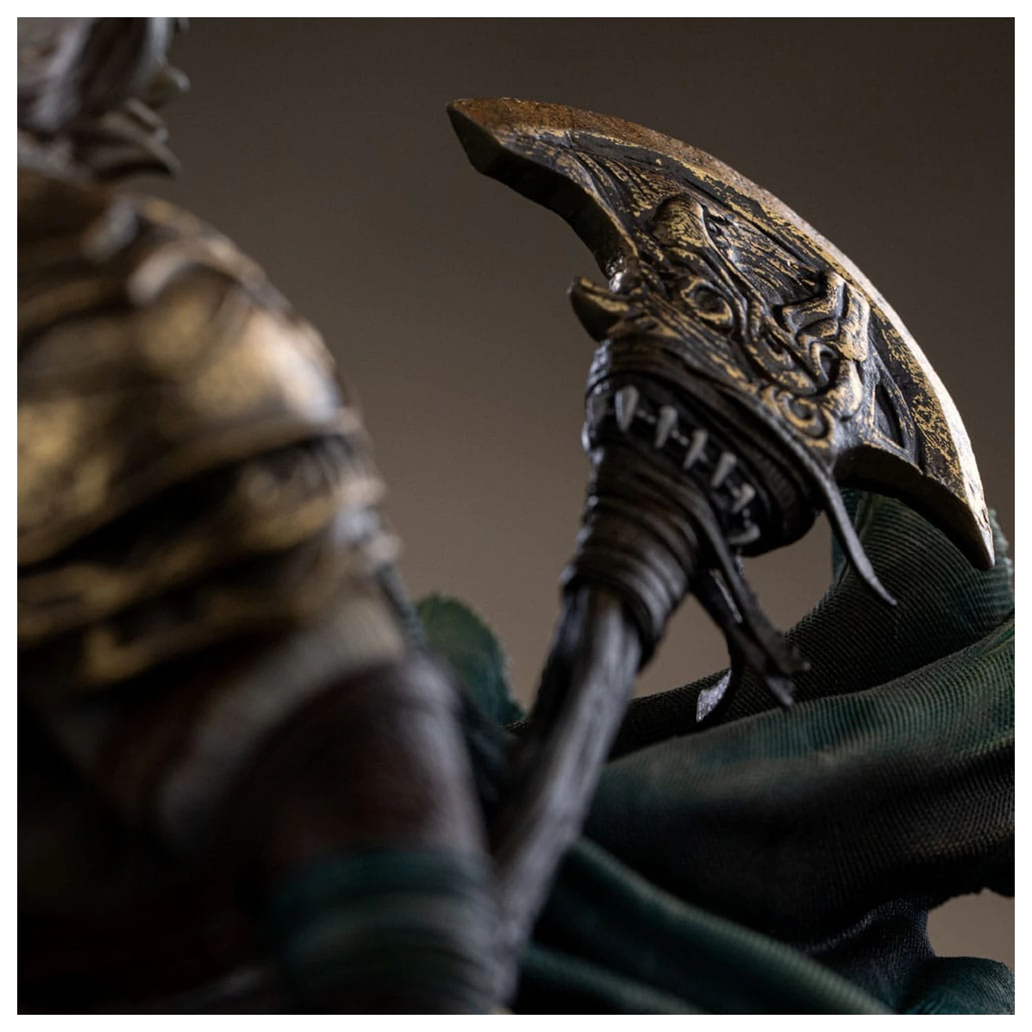 Magic The Gathering Art Scale Statuie 1/10 Ajani Goldmane 26 cm poza produsului