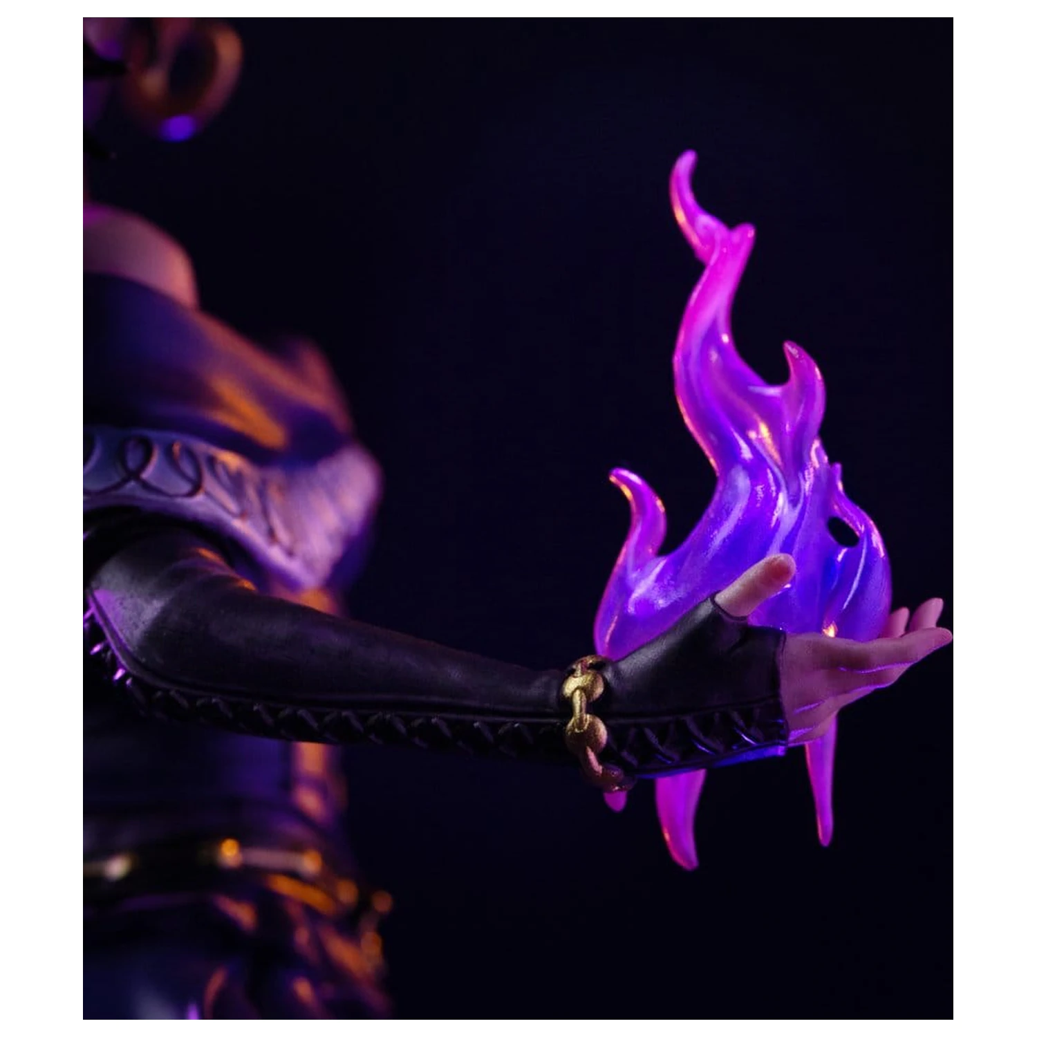 Magic: The Gathering Statuie Deluxe Art Scale 1/10 Liliana Vess 31 cm poza produsului
