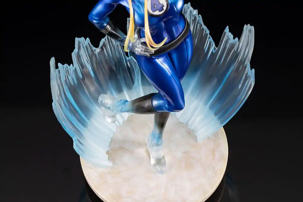 Marvel Bishoujo Statuie PVC 1/7 Invisible Woman Ultimate 31 cm poza produsului