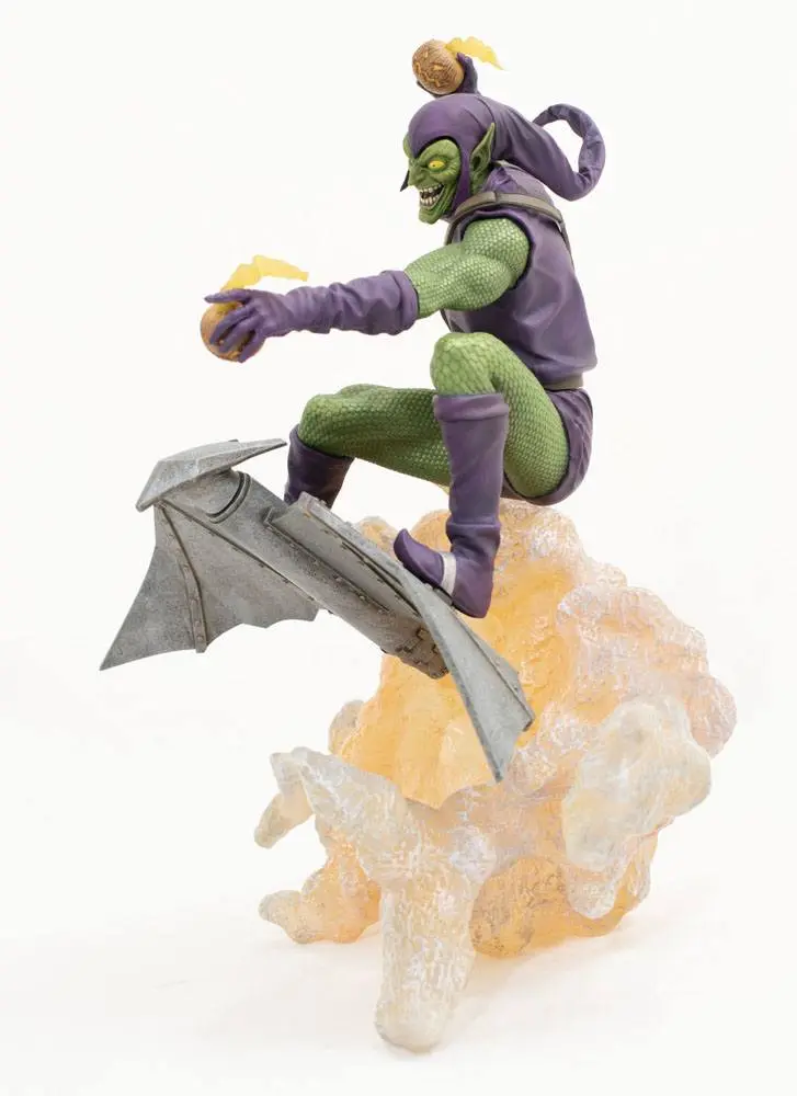 Marvel Comic Gallery Statuie PVC Deluxe Goblin Verde poza produsului