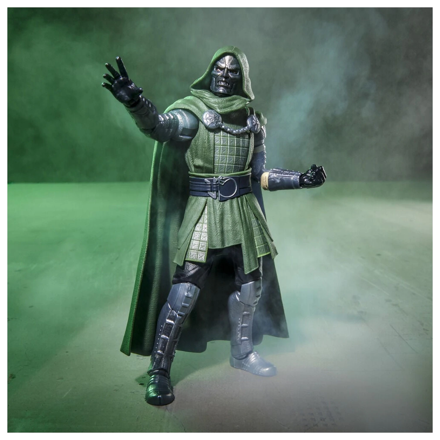 Marvel Legends Series Avengers Doomsday Doctor Doom figurina 15cm poza produsului