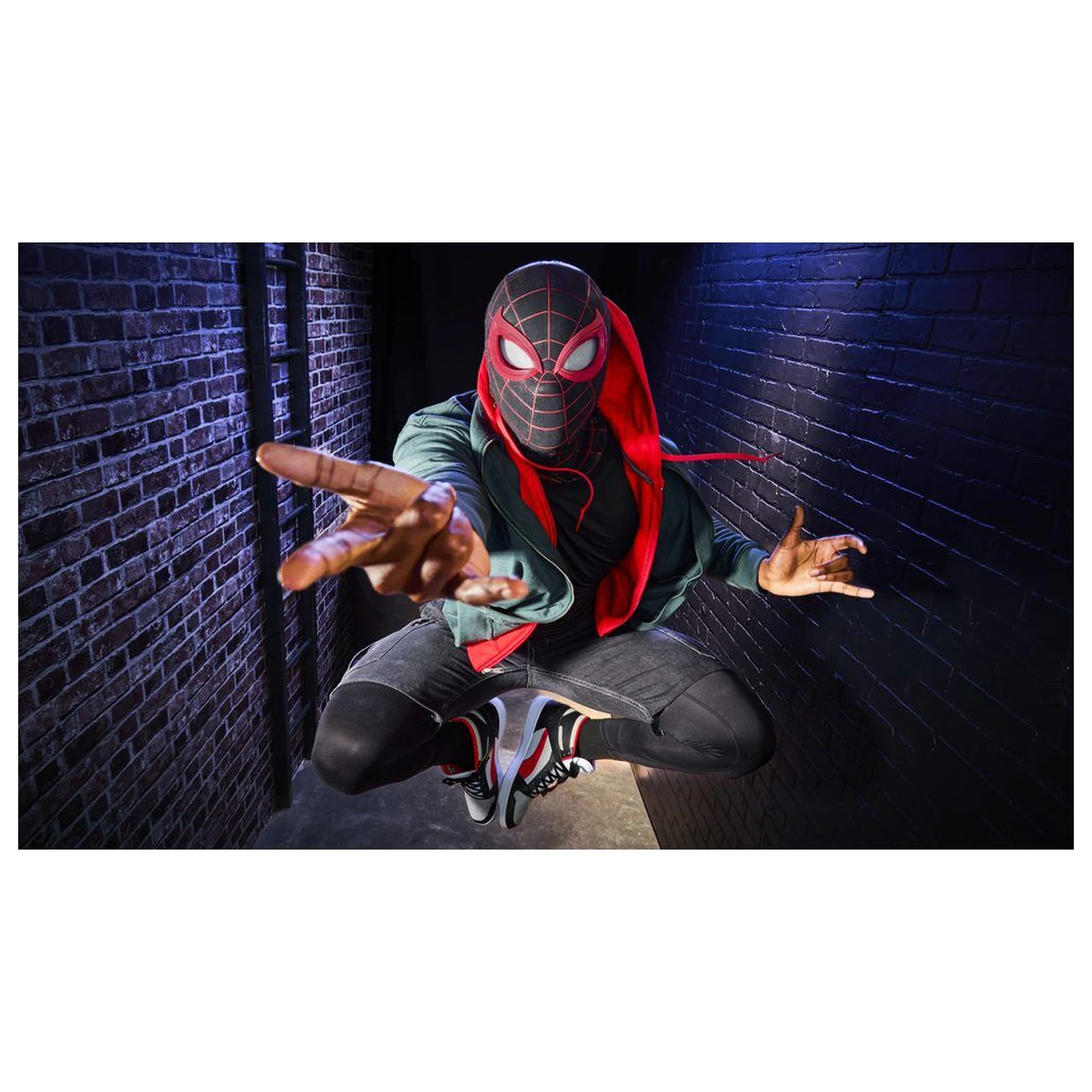 Marvel Legends Series Spider-Man Miles Morales masca electronica poza produsului