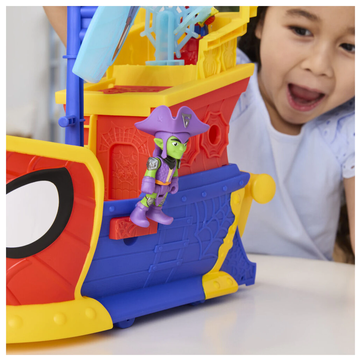 Marvel Spidey Spider Web si Bule Vapor de Pirati set de joaca poza produsului