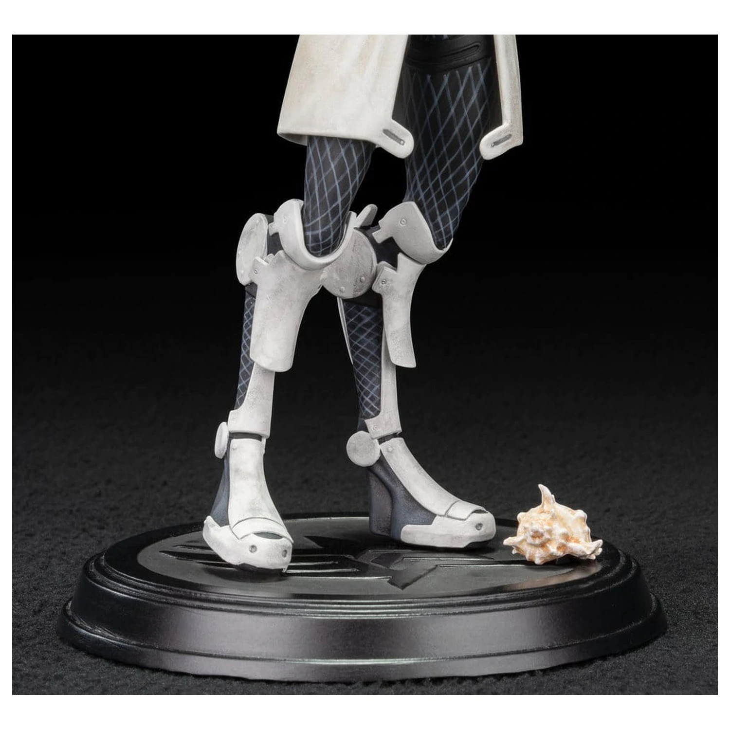 Mass Effect PVC Figurina Mordin Solus 23 cm poza produsului