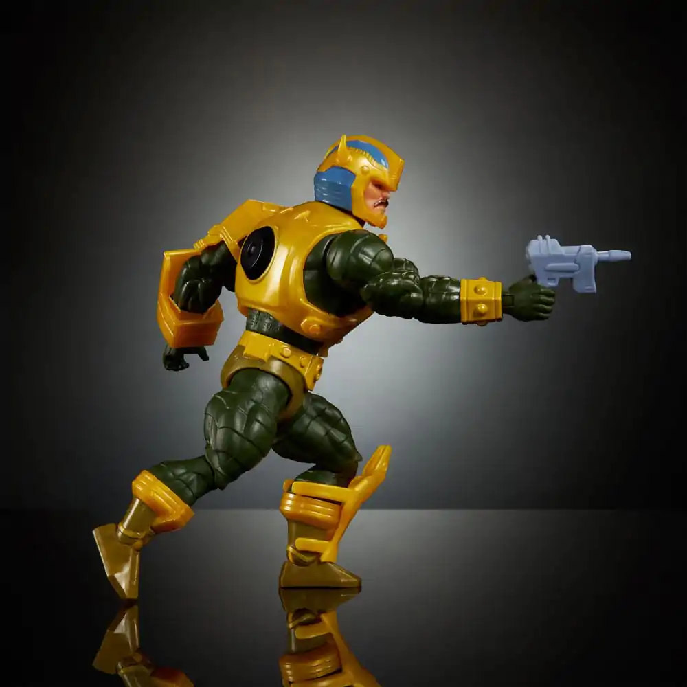 Masters of the Universe x Transformers figurina de actiune Bumblebee Armor Man-At-Arms heo European Exclusive 14 cm poza produsului