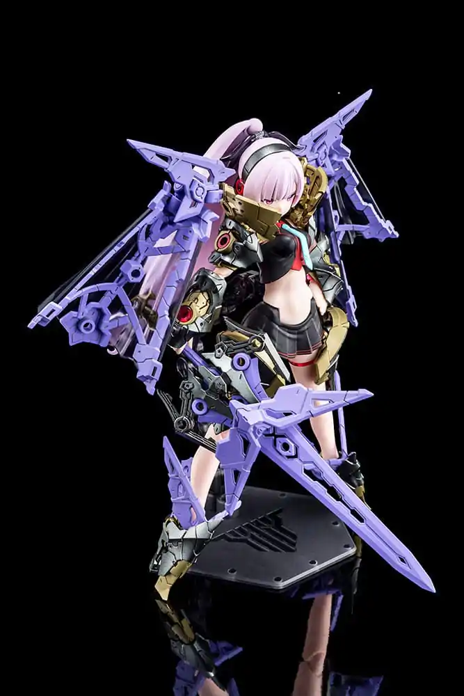 Megami Device Kit Model Plastic 1/1 Buster Doll Paladin Darkness Claw 17 cm poza produsului