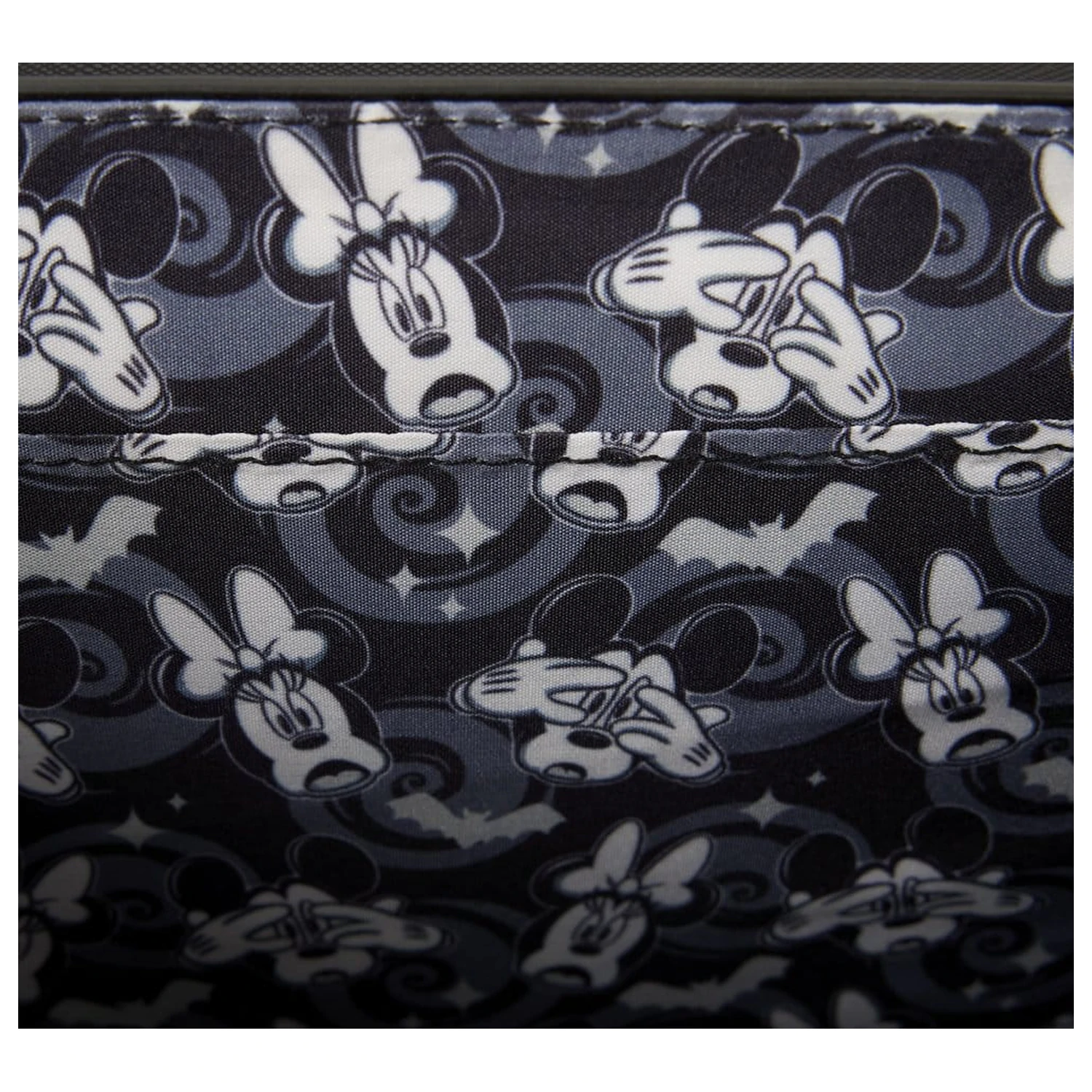 Mickey & Minnie by Loungefly Geantă crossbody Pânză de păianjen și lilieci poza produsului
