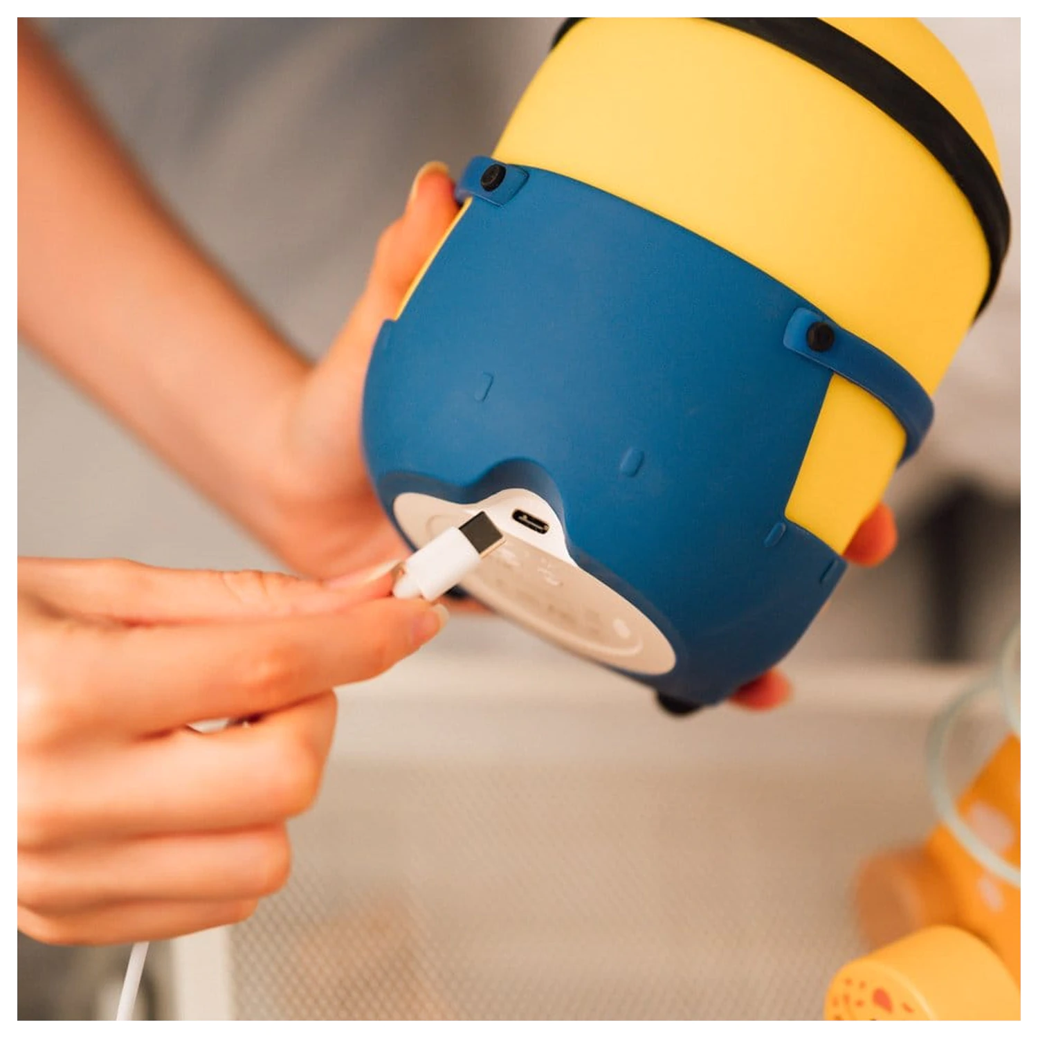 Minions lampa squishy poza produsului