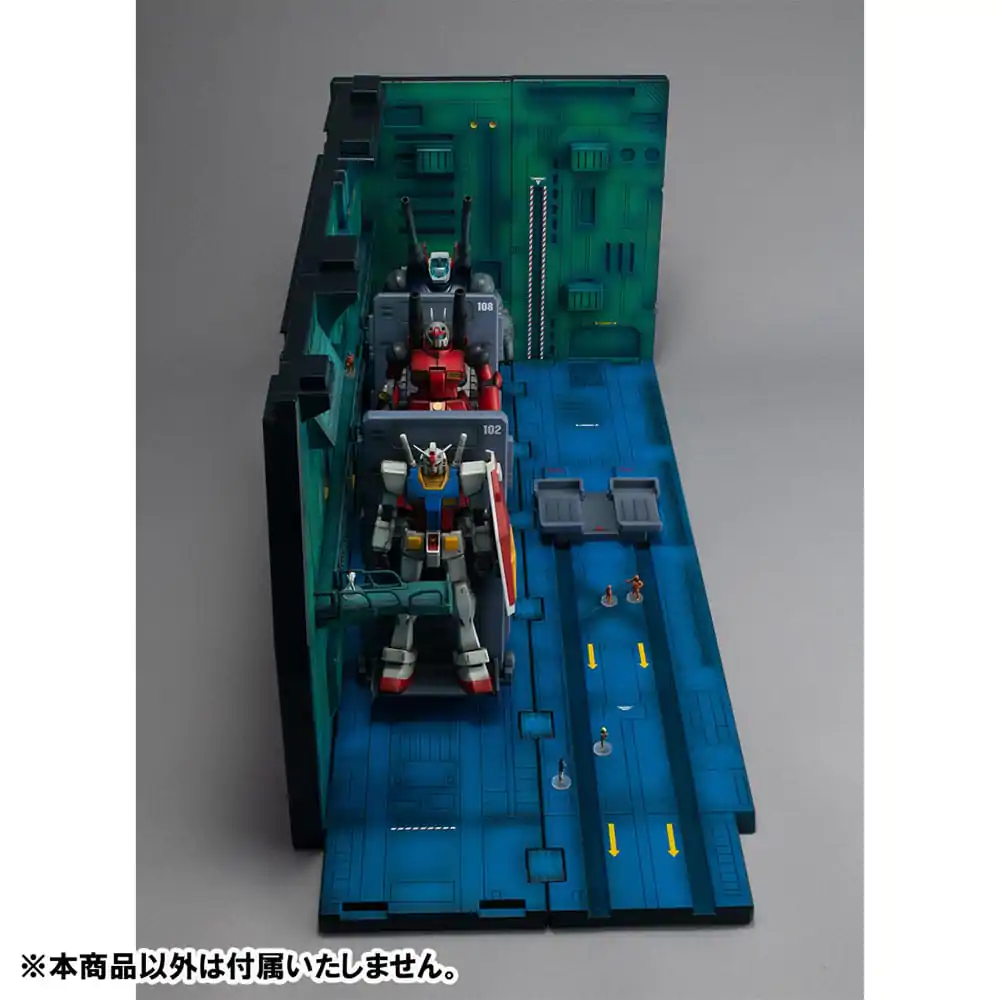 Serie Model Realistic: Costum Mobil Gundam (1/144 Serie HG) Platformă de Catapultă White Base EDIȚIE ANIME poza produsului
