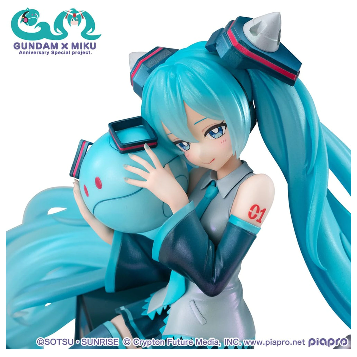 Mobile Suit Gundam x Hatsune Miku Lucrea PVC Statuie Hatsune Miku x OO Gundam 45th Anniversary 17 cm poza produsului