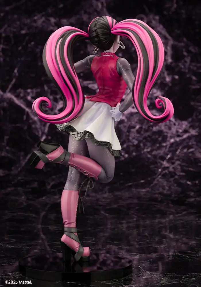 Monster High Bishoujo PVC Statuie 1/7 Draculaura 26 cm poza produsului