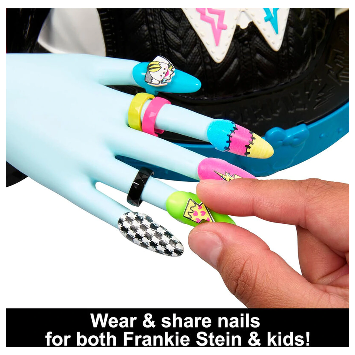 Monster High Frankie Papusa tip cap pentru coafuri poza produsului