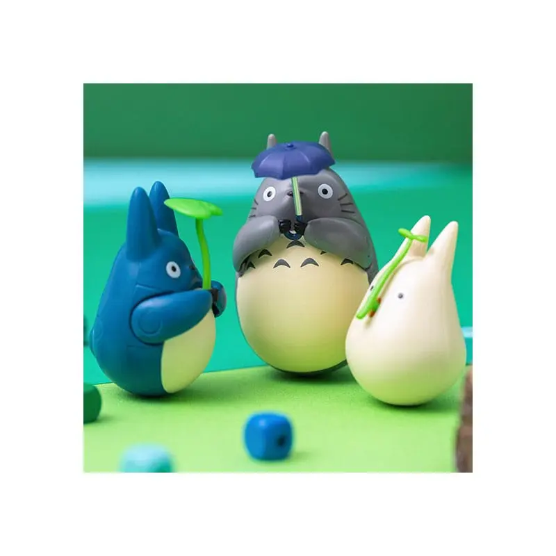 Figurină cu baza rotunjită Big Totoro cu frunză 7 cm poza produsului