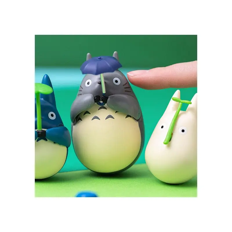 Figurină cu baza rotunjită Big Totoro cu frunză 7 cm poza produsului