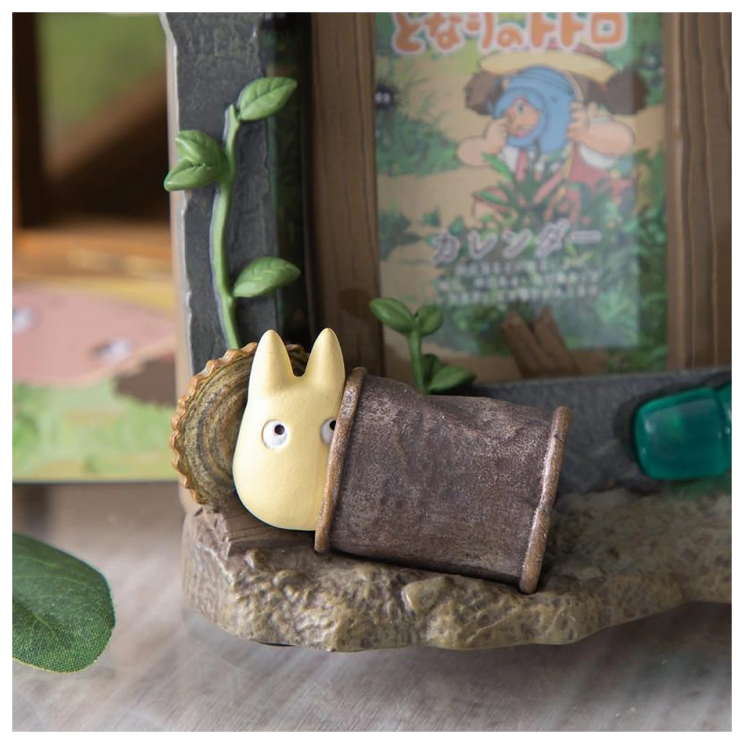 My Neighbor Totoro Totoro & Kusakabe House Diorama Frame poza produsului