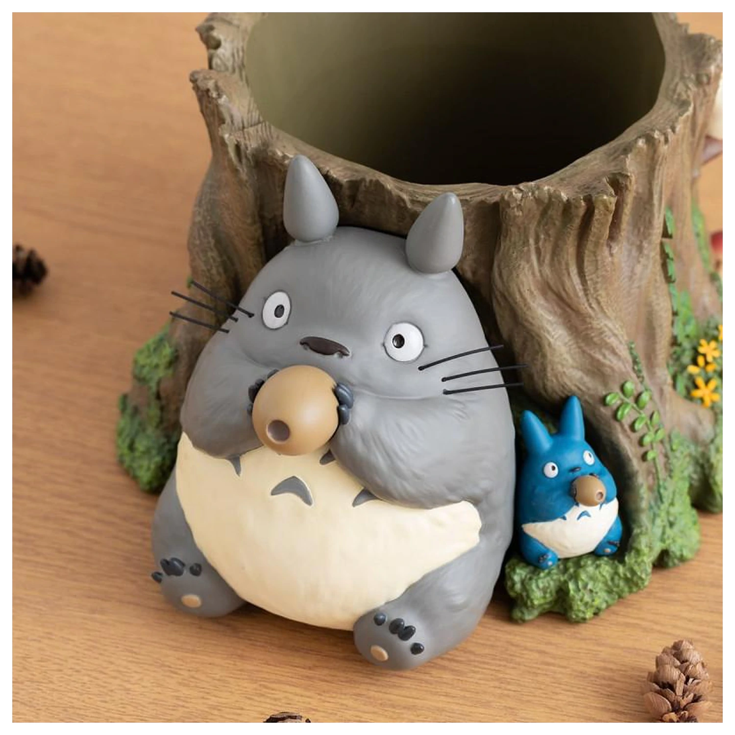 My Neighbor Totoro Totoro tree trunk Planter Diorama 17.5 cm poza produsului