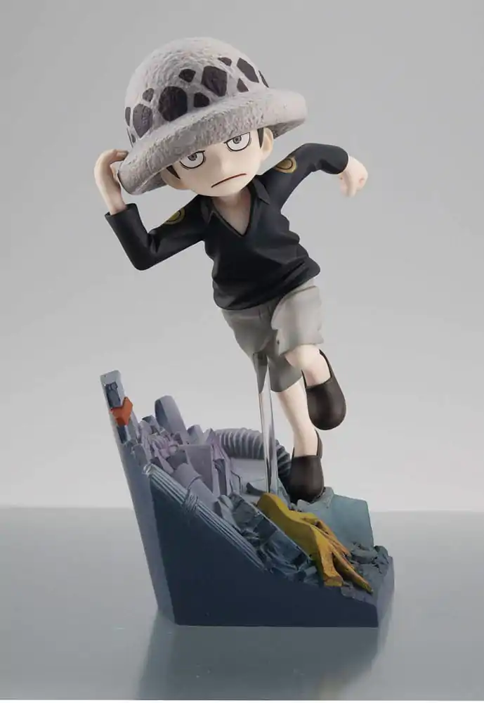 One Piece G.E.M. Series Statuie PVC Trafalgar Law Run! Run! Run! 13 cm poza produsului