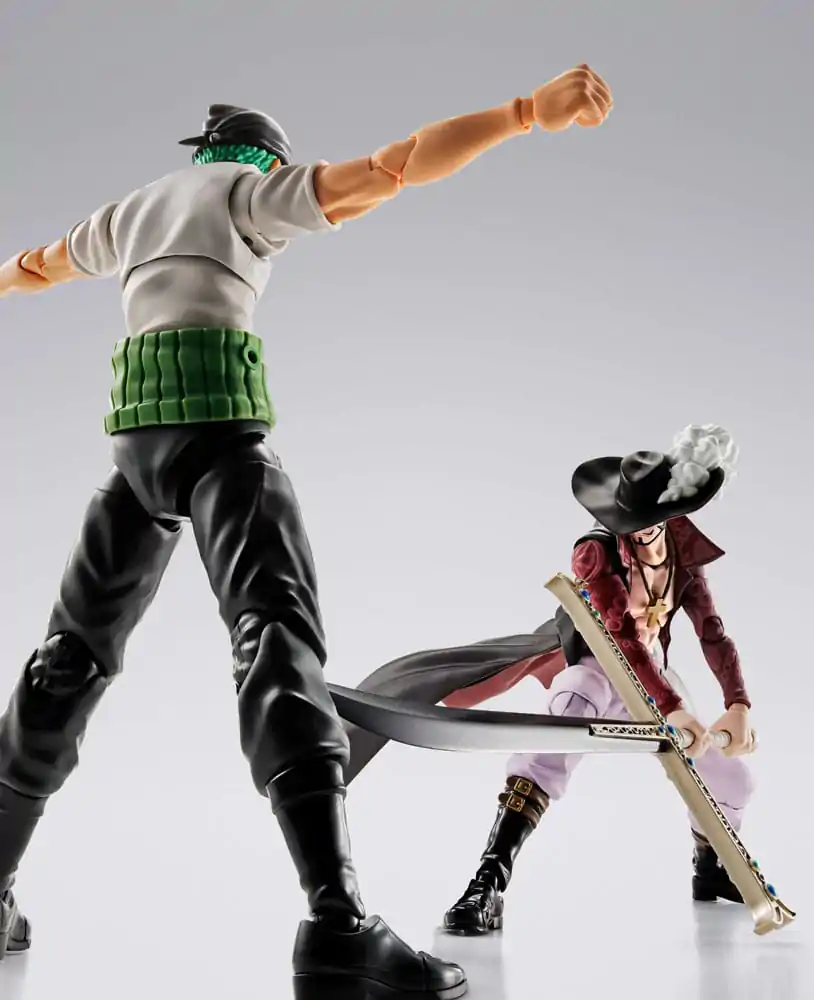 One Piece S.H.Figuarts Figurina de actiune Dracule Mihawk Hawkeye 17 cm poza produsului